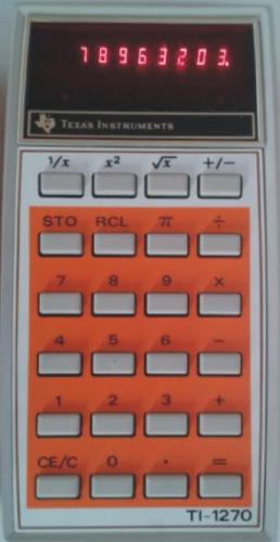 Calculadora TI-1270 encendida Calculadora TI-1270 encendida