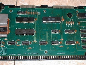 Vista interior de la placa base del computador AMSTRAD CPC472 Vista interior de la placa base del computador AMSTRAD CPC472