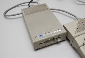 Detalle de la disquetera de 3.5 pulgadas Detalle de la disquetera de 3.5 pulgadas