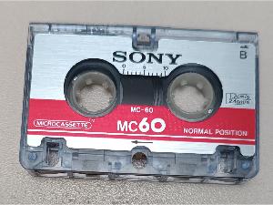 Microcasete empleado en el computador portátil Epson HX-20