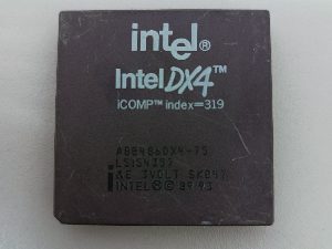 Vista superior del procesador i486DX4 Vista superior del procesador i486DX4